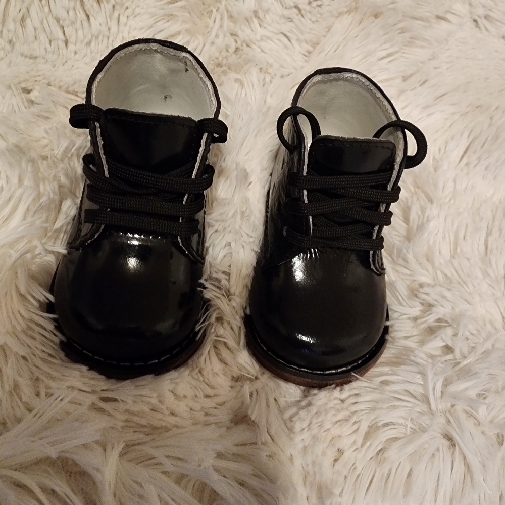Josmo Unisex Walking Shoes